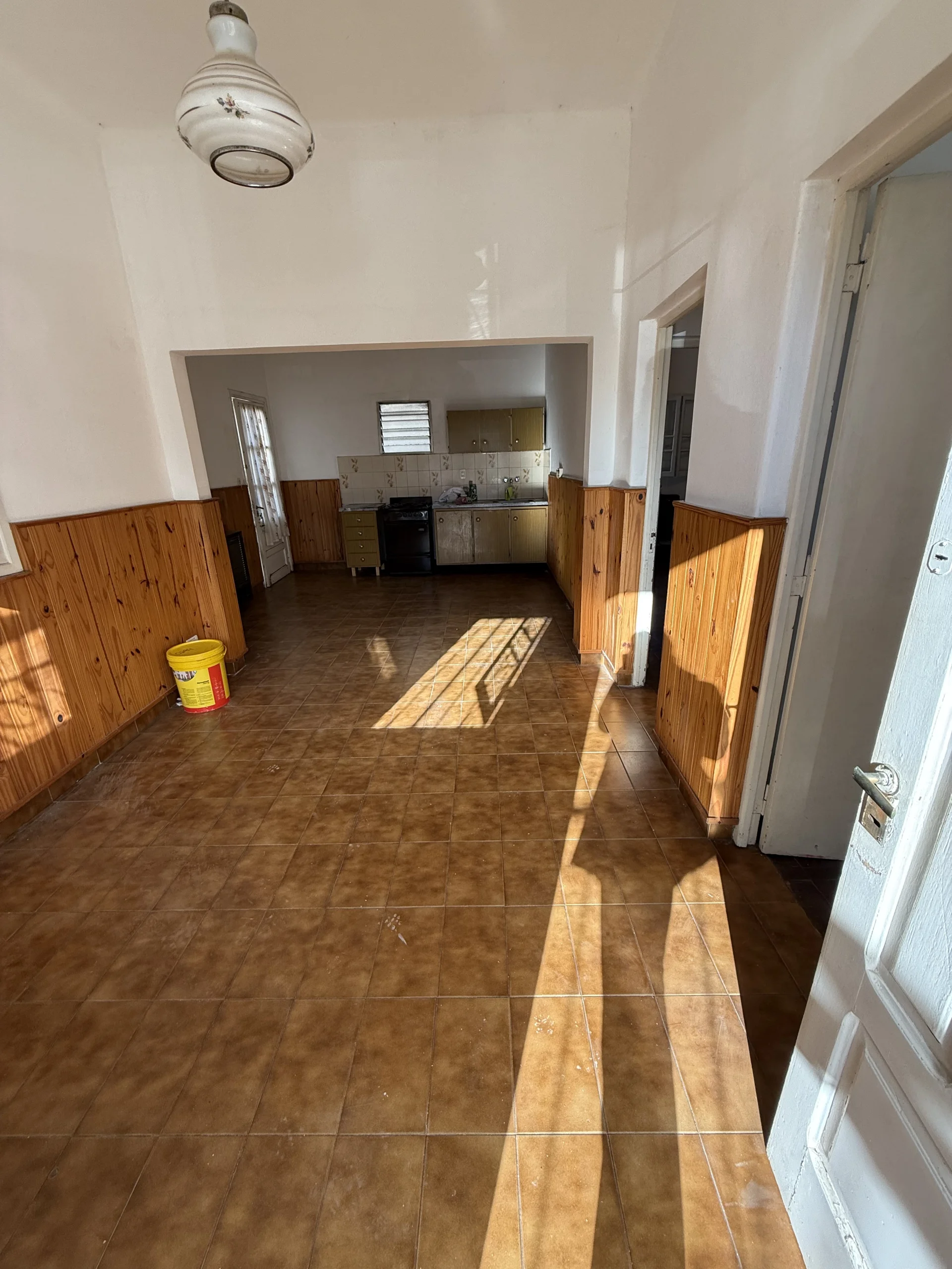 Casa Urquiza 1700 e/Laprida y Maroni