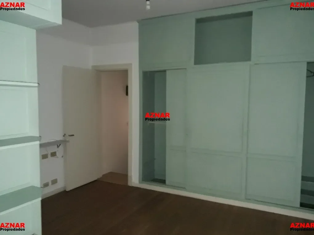 Casa en venta en calle Italia Nº 39 e/ Pellegrini y Rivadavia