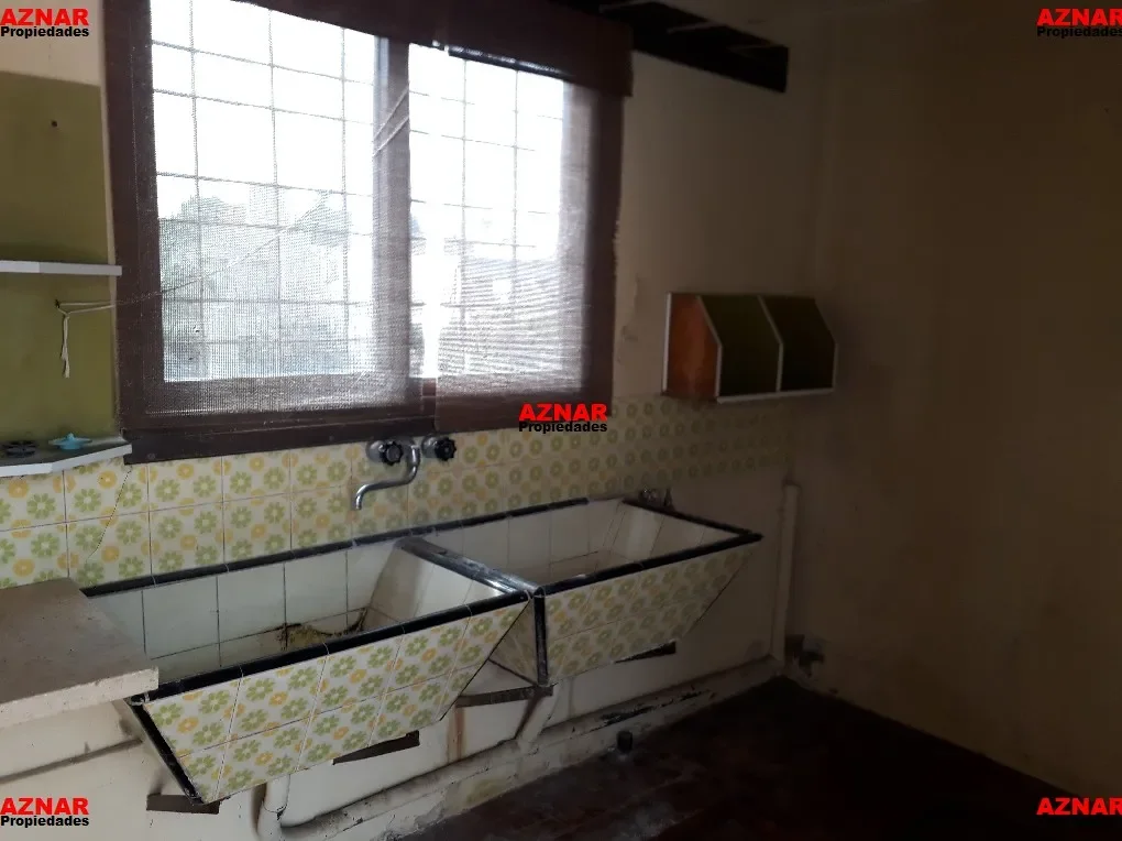 Casa en venta en calle Italia Nº 39 e/ Pellegrini y Rivadavia