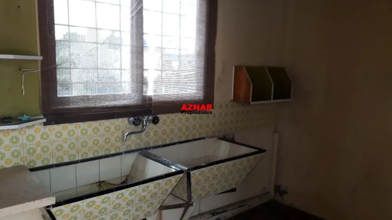 Casa en venta en calle Italia Nº 39 e/ Pellegrini y Rivadavia