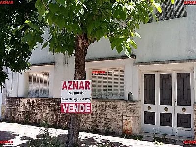 Casa en venta en Irigoyen Nº 158 e/ Pellegrini y Belgrano