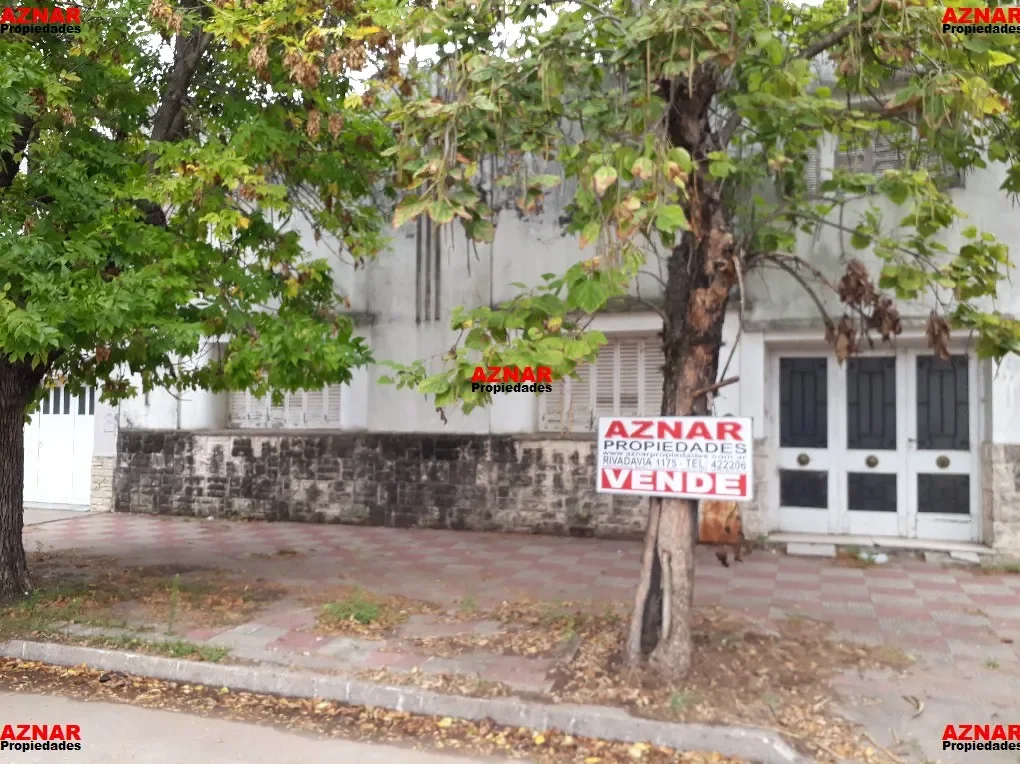 Casa en venta en Irigoyen Nº 158 e/ Pellegrini y Belgrano