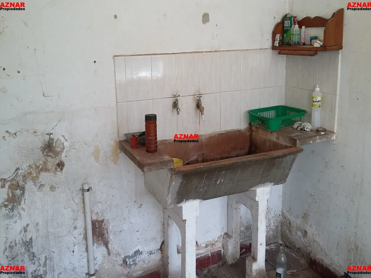 Casa en venta en Irigoyen Nº 158 e/ Pellegrini y Belgrano