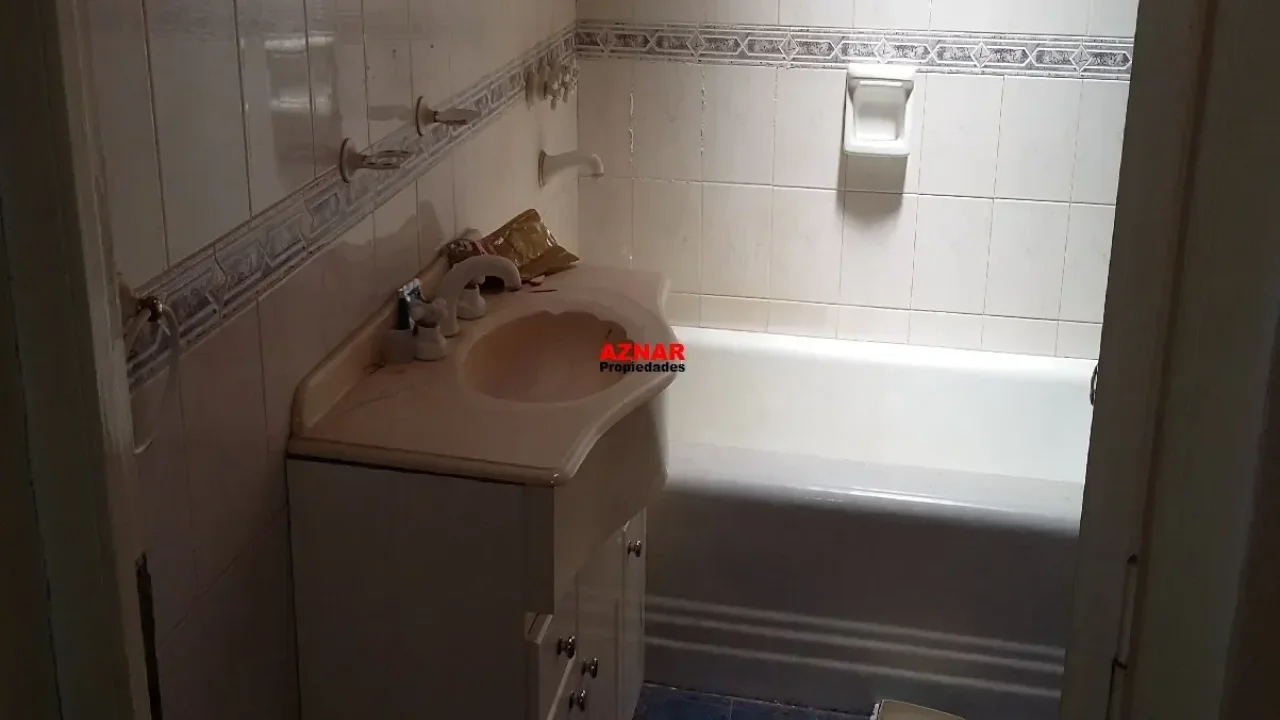 Casa en venta en Irigoyen Nº 158 e/ Pellegrini y Belgrano