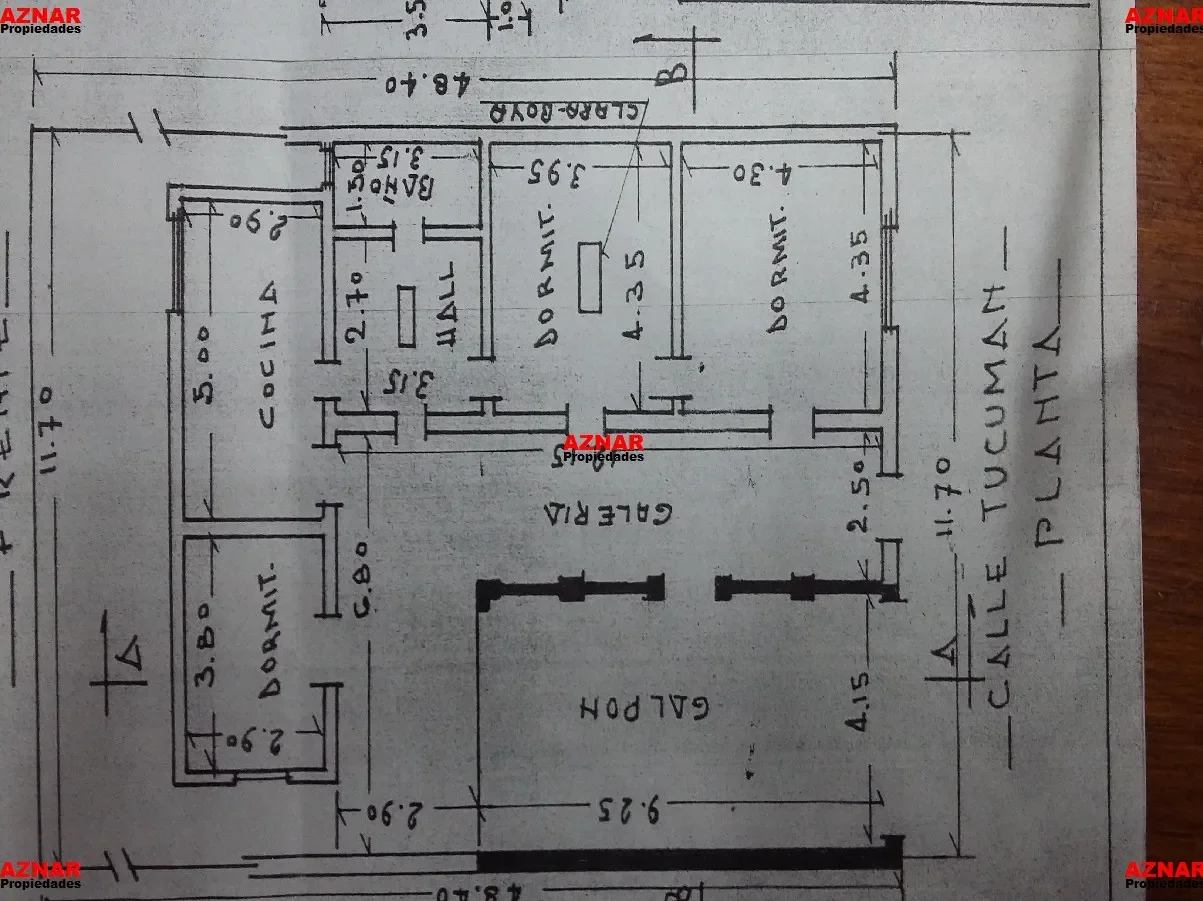 Casa en venta en calle Tucumán Nº 2265 e/ F. Argentinos y J.M.Rosas