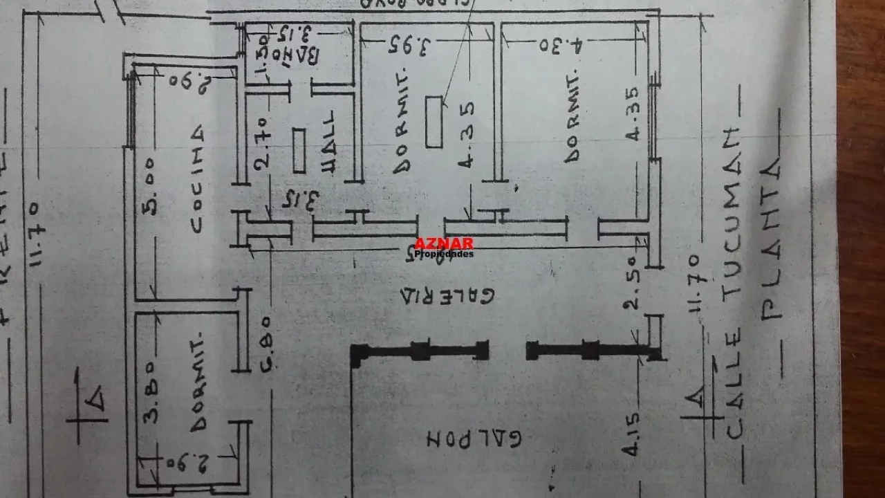 Casa en venta en calle Tucumán Nº 2265 e/ F. Argentinos y J.M.Rosas