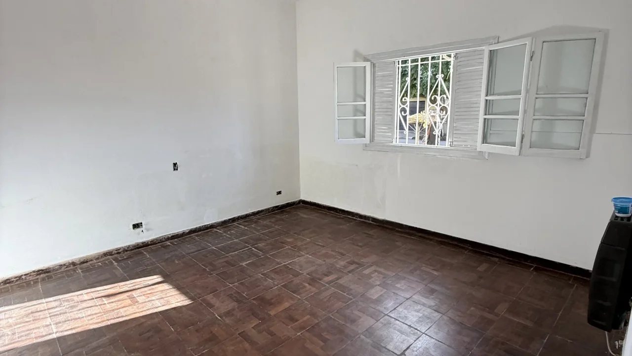 Casa Urquiza 1700 e/Laprida y Maroni