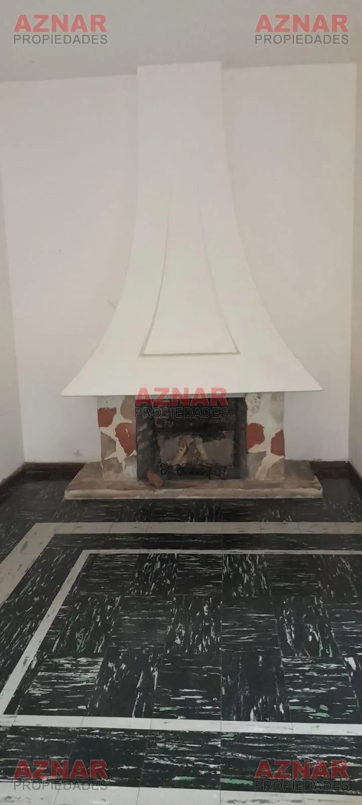 Casa en Alquiler en R. de Esacalada Nº 1237 e/ Macaya y Nuñez