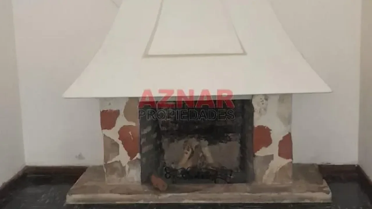 Casa en Alquiler en R. de Esacalada Nº 1237 e/ Macaya y Nuñez
