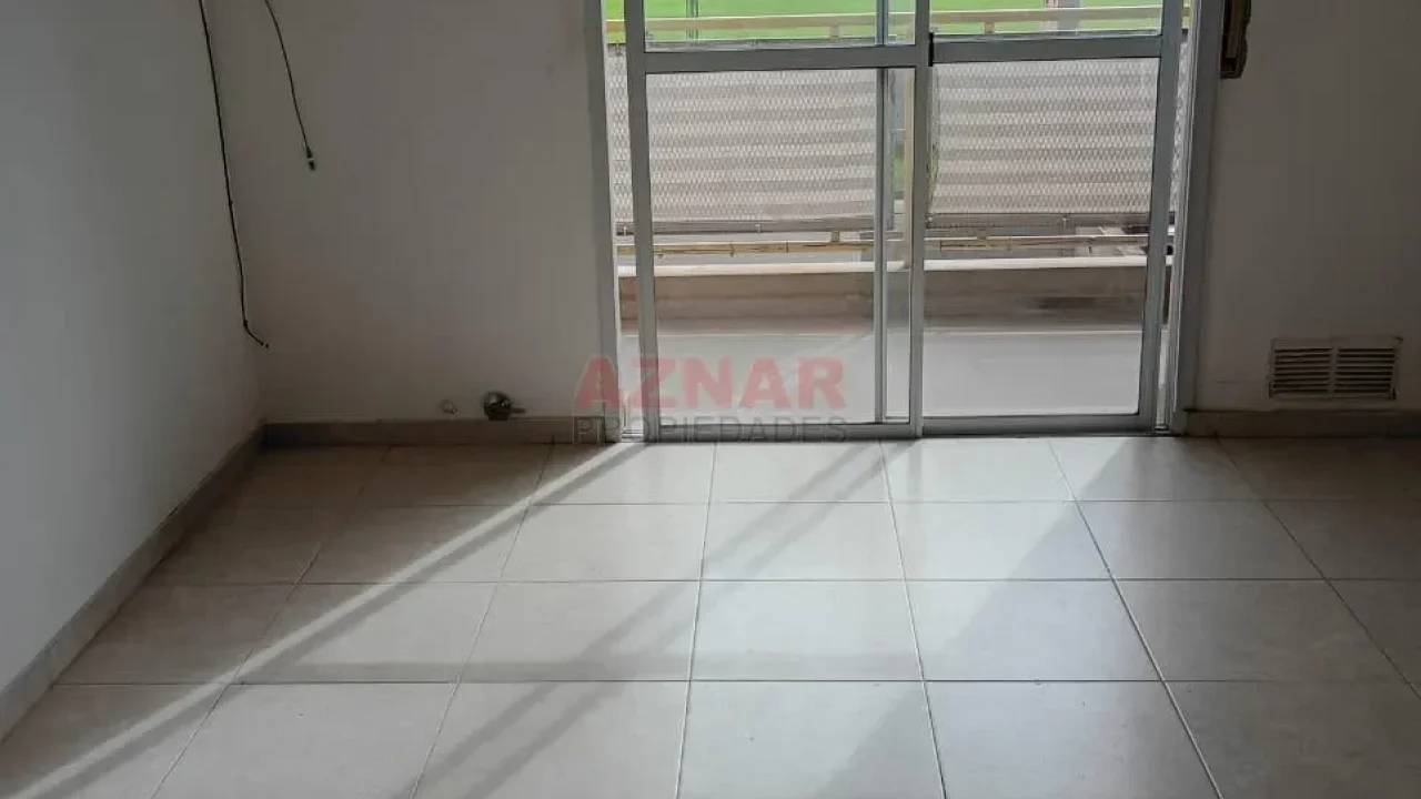 Departamento en alquiler en 12 de Octubre N° 1235 e/ Alsina y Mitre