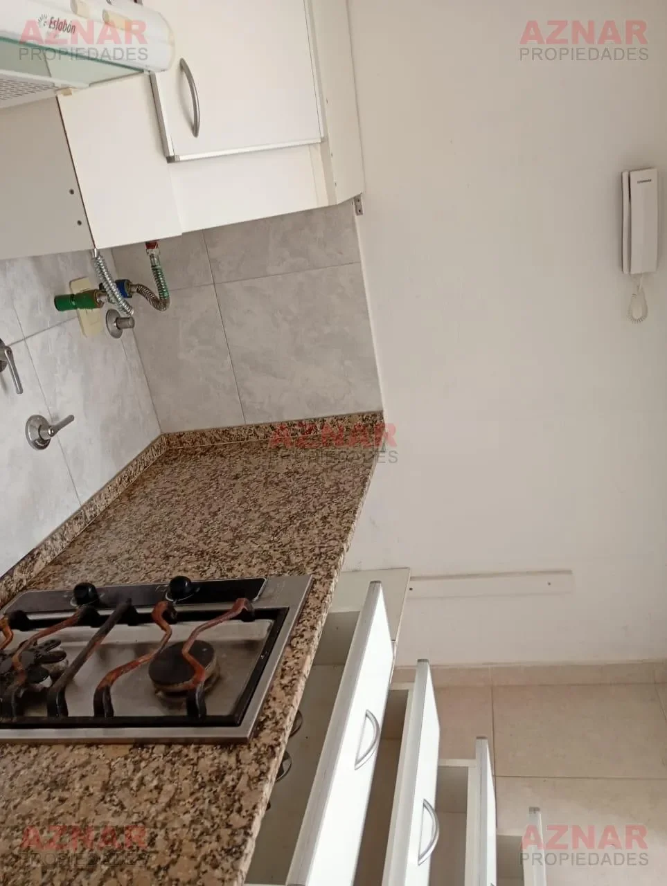 Departamento en alquiler en 12 de Octubre N° 1235 e/ Alsina y Mitre