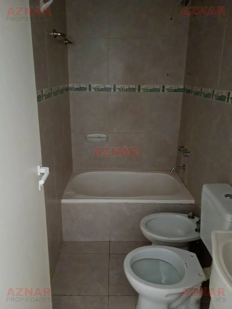 Departamento en alquiler en 12 de Octubre N° 1235 e/ Alsina y Mitre