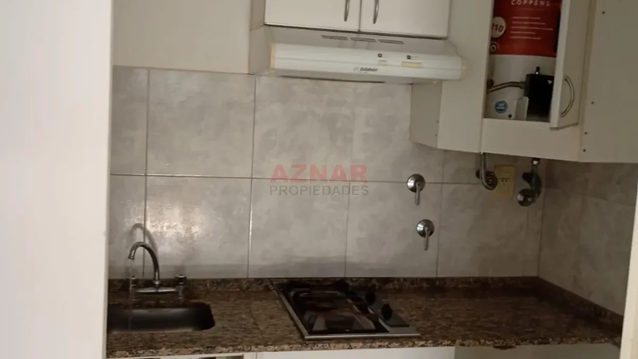 Departamento en alquiler en 12 de Octubre N° 1235 e/ Alsina y Mitre