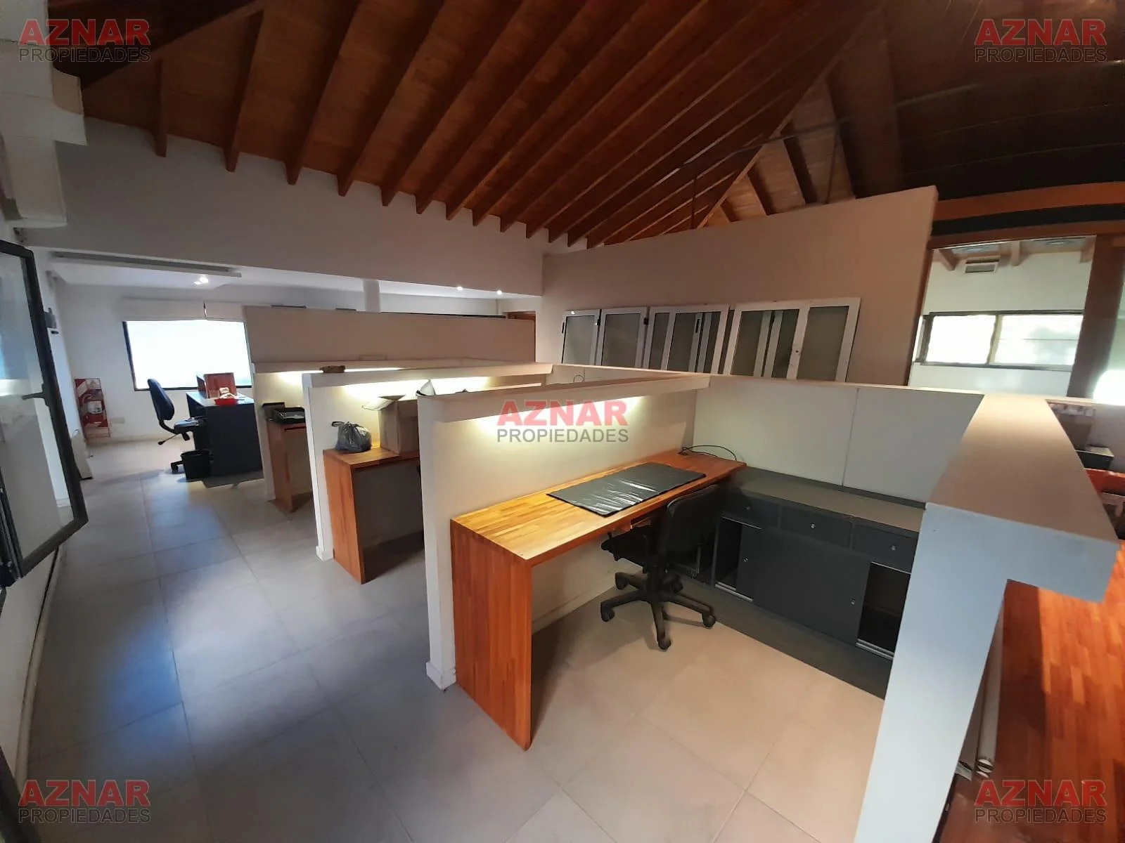Oficinas comerciales y administrativas en Alquiler en Elizondo Nº 2870
