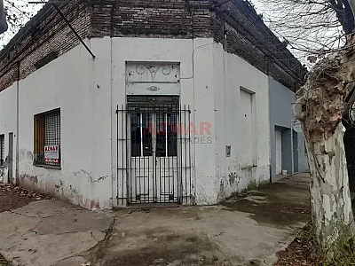 Local en alquiler en Irigoyen esquina 12 de Octubre