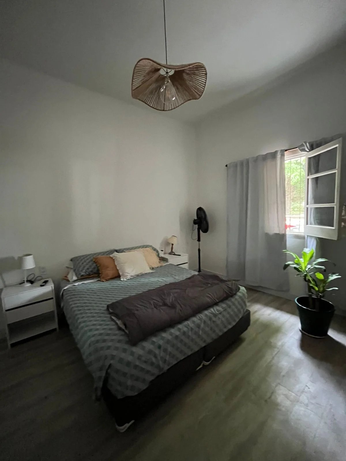 Casa en Alem al 1565 e/Brandsen y Quiroga