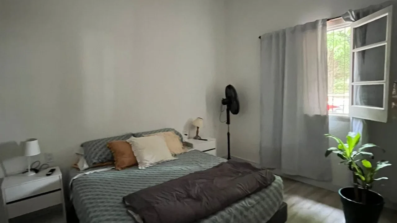 Casa en Alem al 1565 e/Brandsen y Quiroga