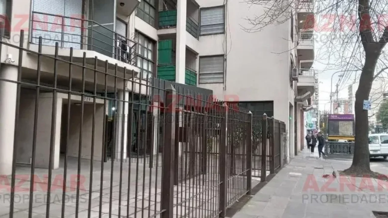 Departamento en venta en Avenida San Juan N°2729 e/ Jujuy y Catamarca-San Cristóbal - (Comuna 15 - CABA)
