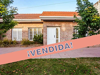 VENTA - CASA RIVADAVIA