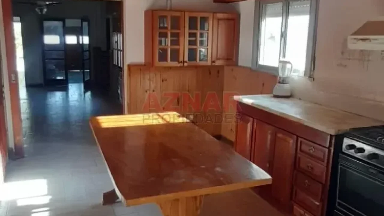 Casa en venta en San Martin N° 838 e/ Roca y El Pampero