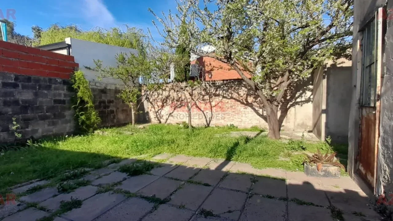 Casa en venta en San Martin N° 838 e/ Roca y El Pampero