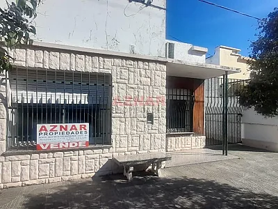 Casa en venta en Conesa N° 154 e/ Pellegrini y Belgrano