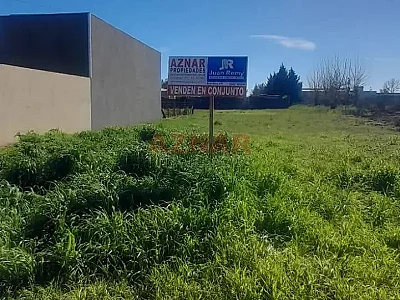Terreno en venta en Rivadavia N° 3310 e/ Bosco de Garcia y Los Ceibos