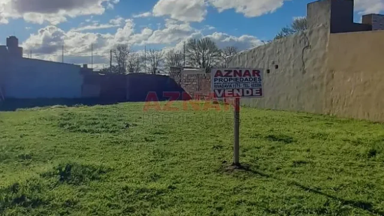 Terreno en Venta en calle Esperanza N°1050 e/ San Martin y R. Escalada