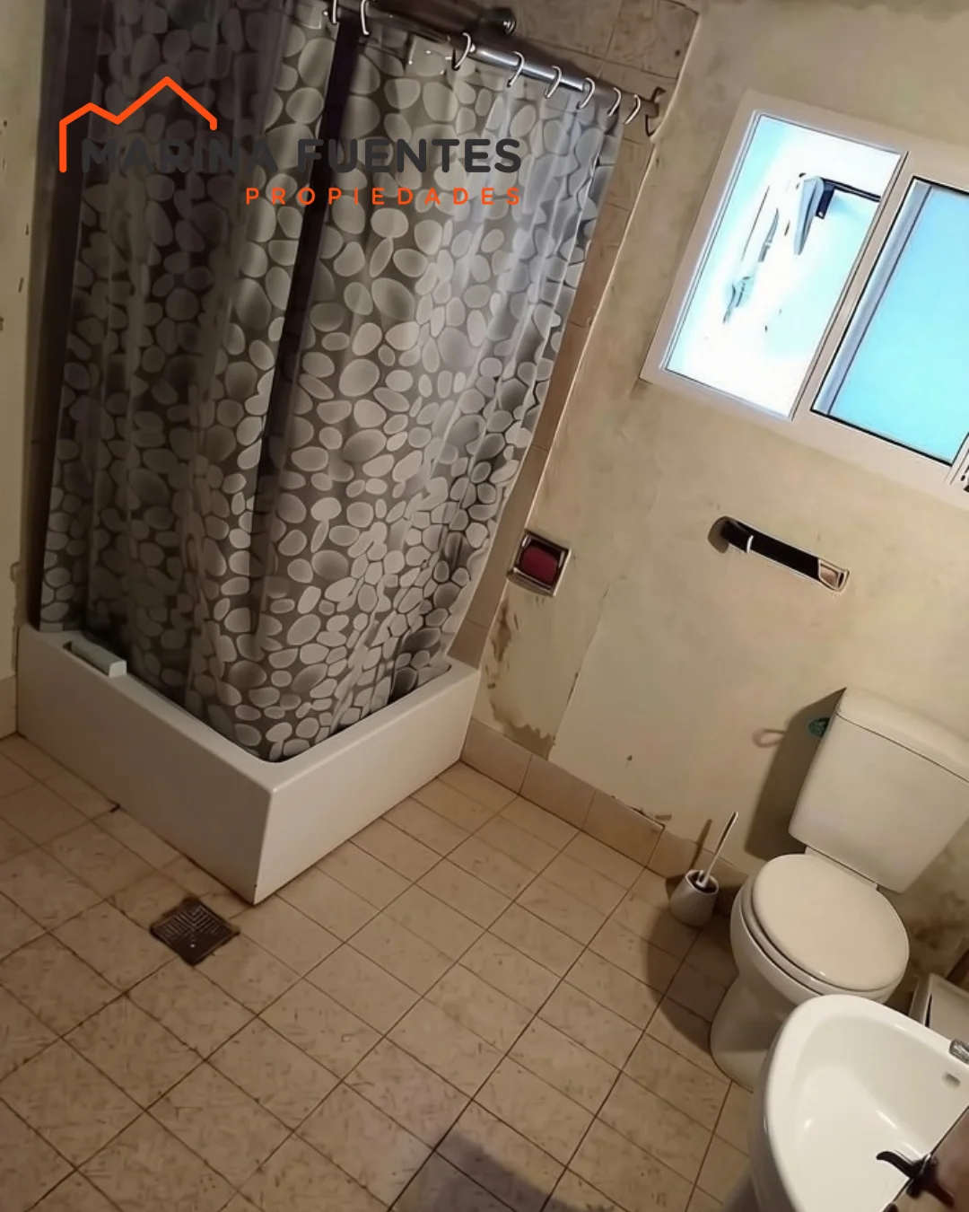 EN VENTA ➡️ CASA CON GRAN TERRENO Y PILETA