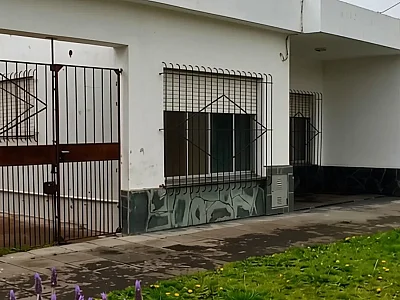 EN ALQUILER ➡️ CASA FAMILIAR
