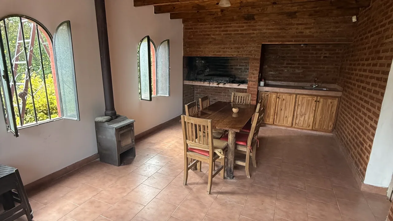 Quinta Barrio Las Escondidas- Alquiler permanente