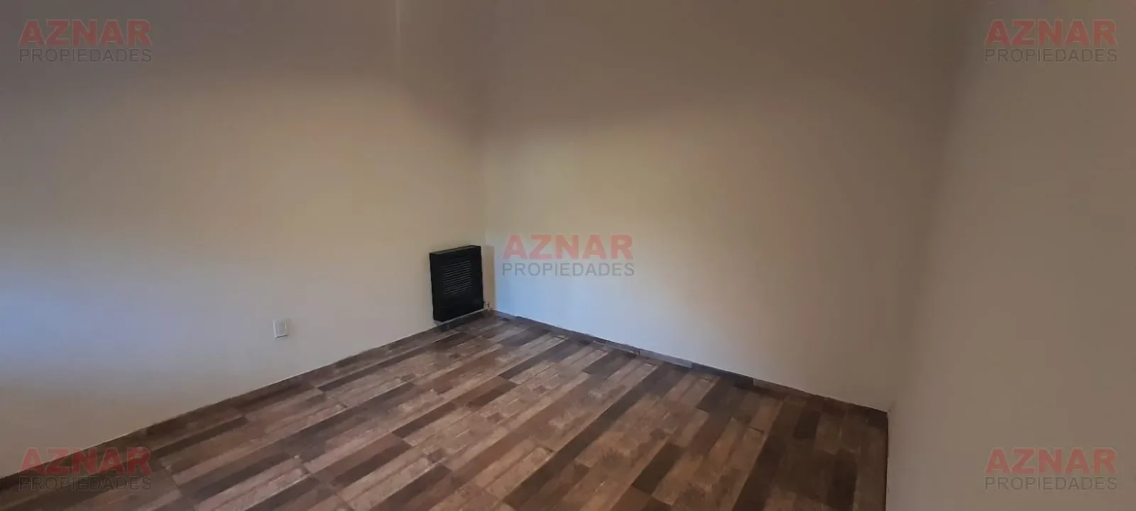 Casa en alquiler en Sarmiento N° 1739 ¨A¨ e/ Maroni y Laprida