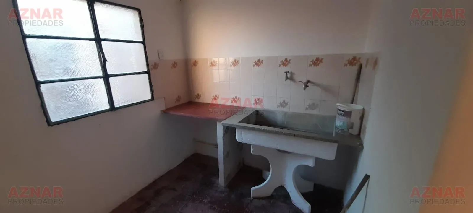 Casa en alquiler en Sarmiento N° 1739 ¨A¨ e/ Maroni y Laprida