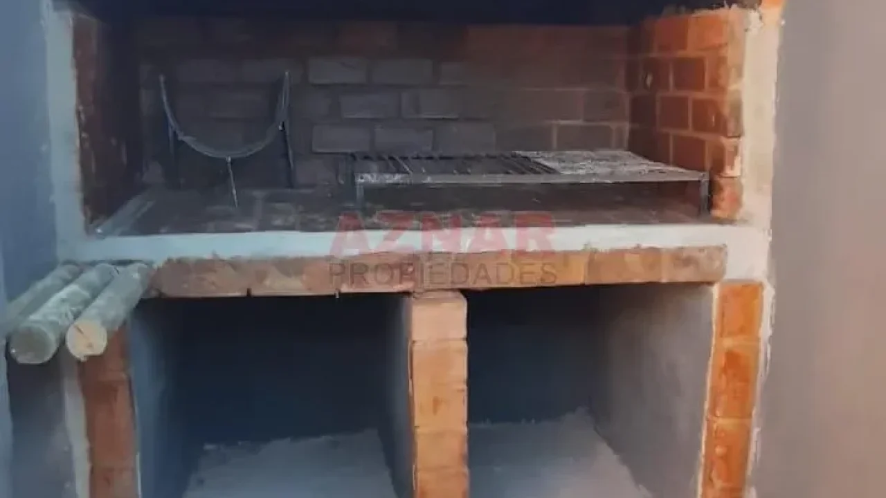 Casa en alquiler en Sarmiento N° 1739 ¨A¨ e/ Maroni y Laprida