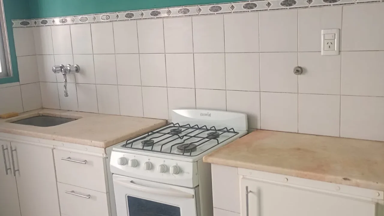 CASA EN ALQUILER, SOBRE CALLE ELIZONDO