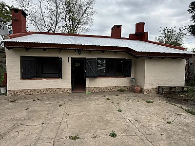 Casa Quinta en Venta Quenard y Rio de La Plata