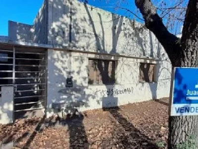 CASA EN VENTA EN BALCARCE ENTRE DEL BUSTO Y 12 DE OCTUBRE