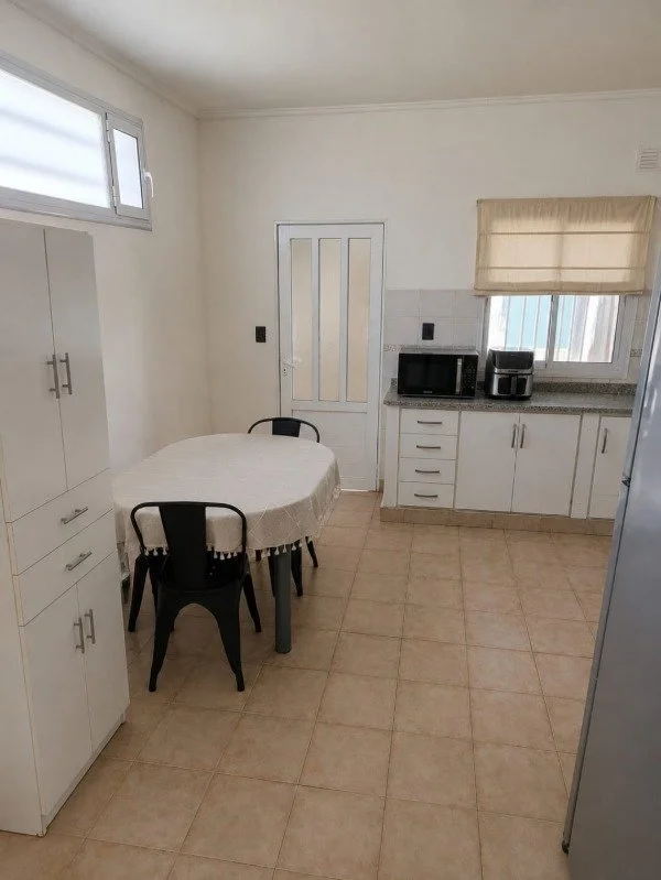 CASA EN VENTA LAVALLE Y SALTA