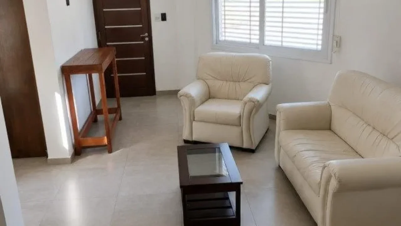 CASA EN VENTA LAVALLE Y SALTA