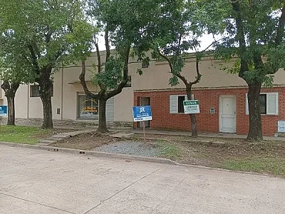 CASA EN VENTA CON LOCAL