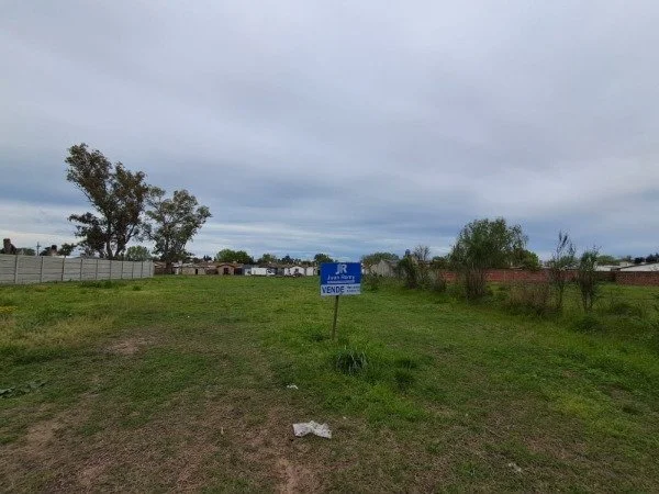 LOTE EN RIVADAVIA A METROS DE COMBATE DE SAN LORENZO