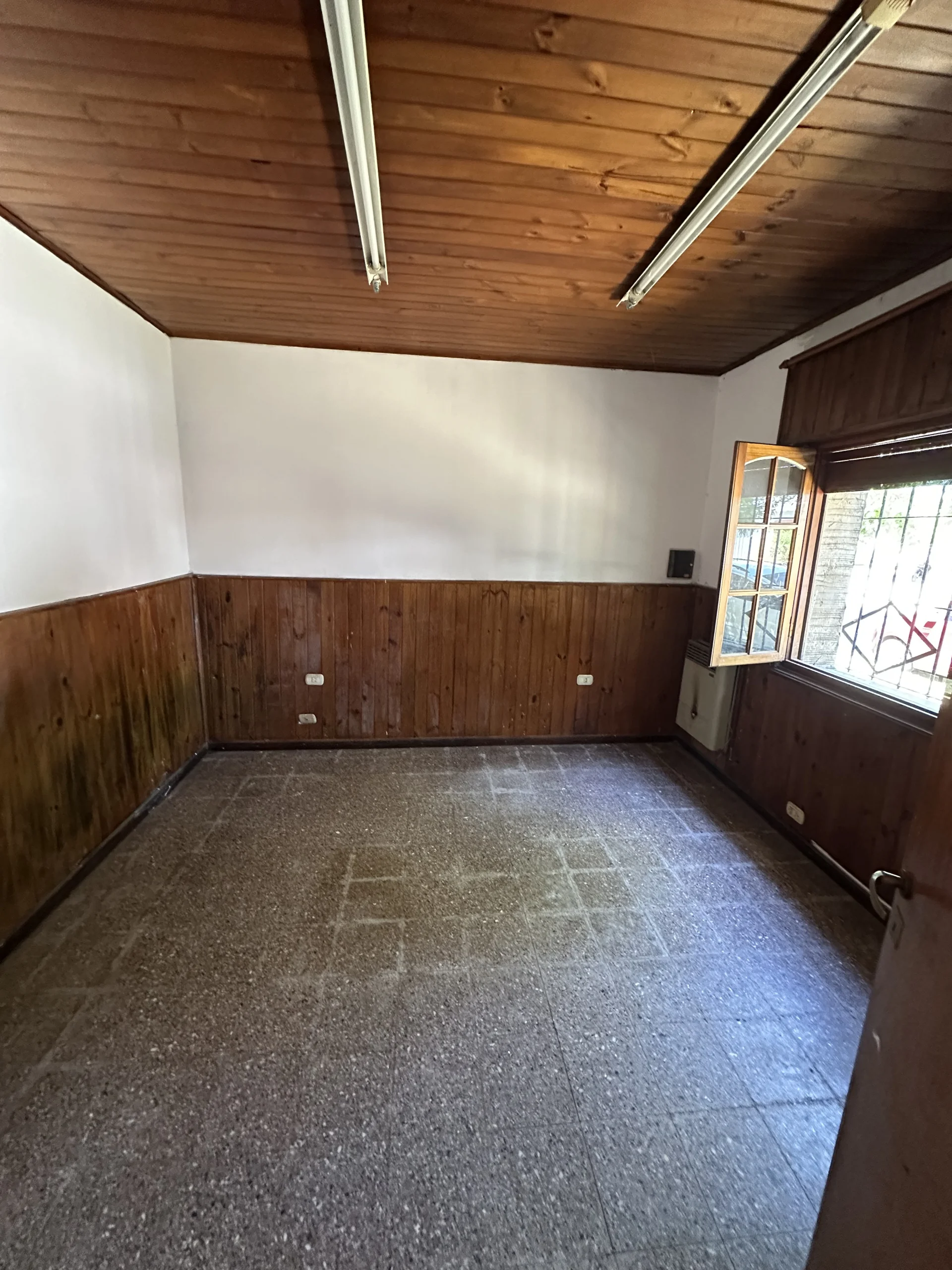 Casa Quiroga al 600 e/ Urquiza y Moreno