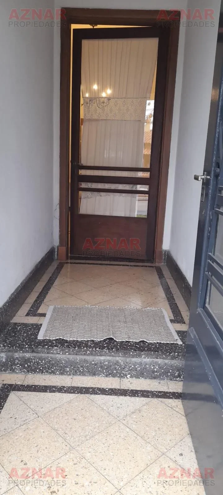 Casa en venta en Suarez N° 172 e/ Pellegrini y Belgrano