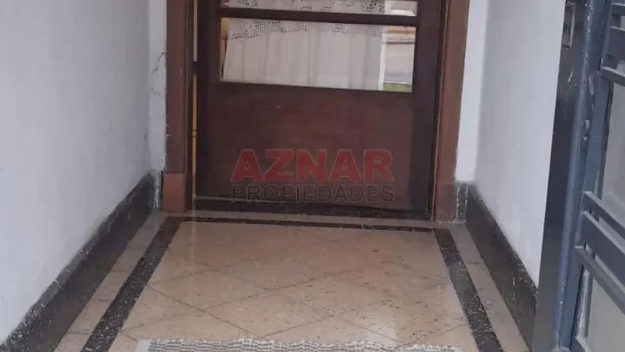 Casa en venta en Suarez N° 172 e/ Pellegrini y Belgrano