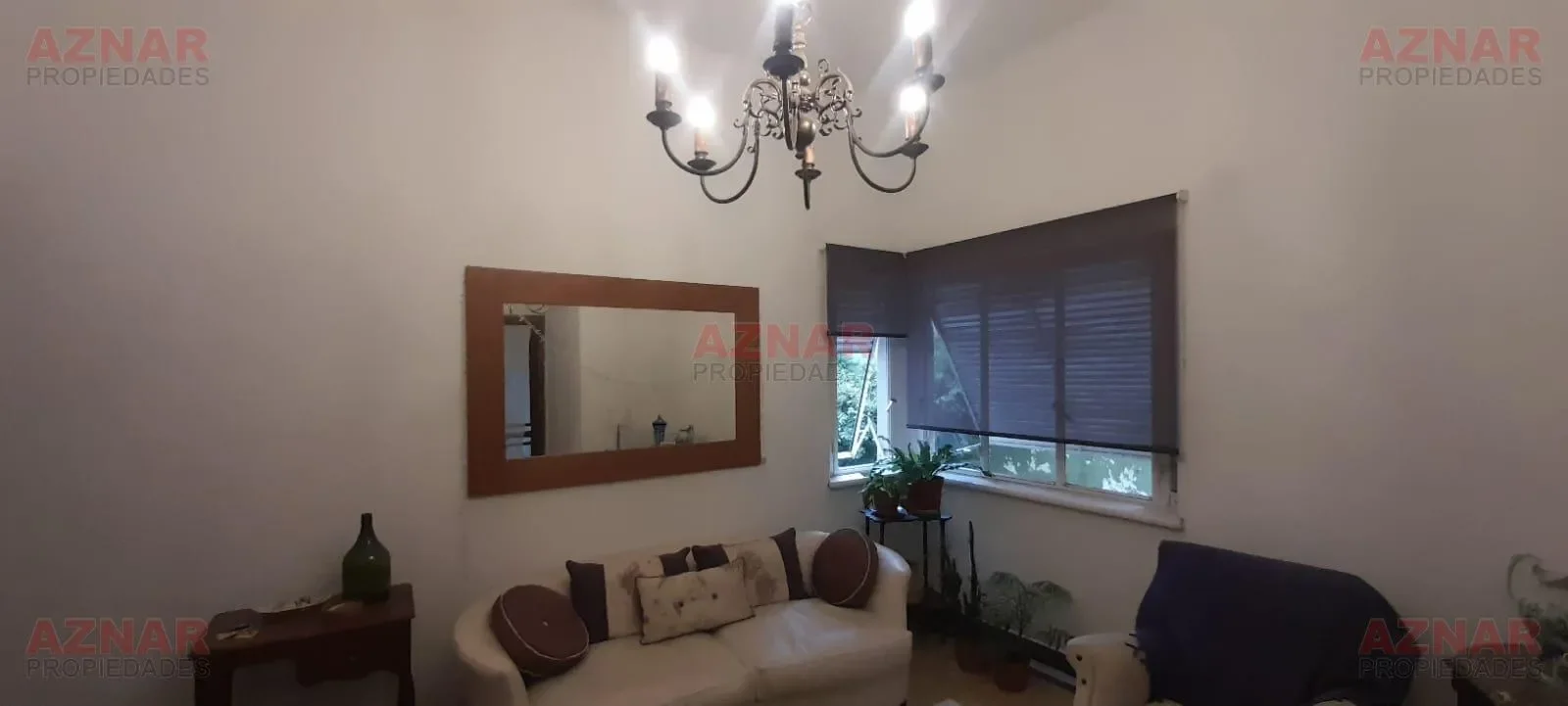 Casa en venta en Suarez N° 172 e/ Pellegrini y Belgrano