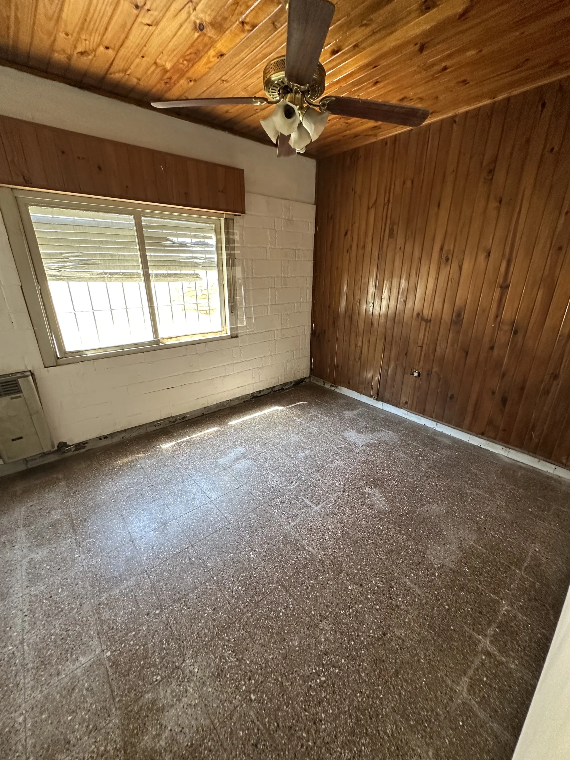 Casa Quiroga al 600 e/ Urquiza y Moreno