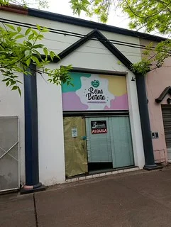 LOCAL CON ENTREPISO Y BAÑO