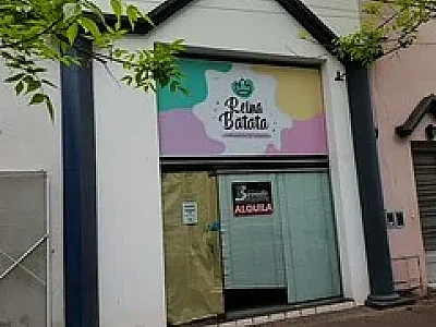LOCAL CON ENTREPISO Y BAÑO
