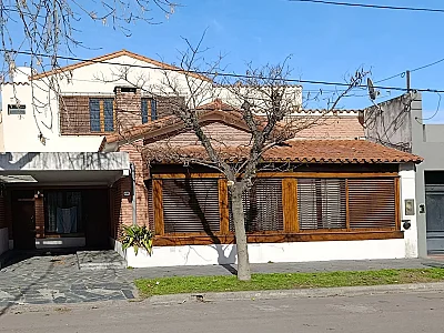 CHALET DE SOLIDA CONSTRUCCION EN IMPECABLE ESTADO