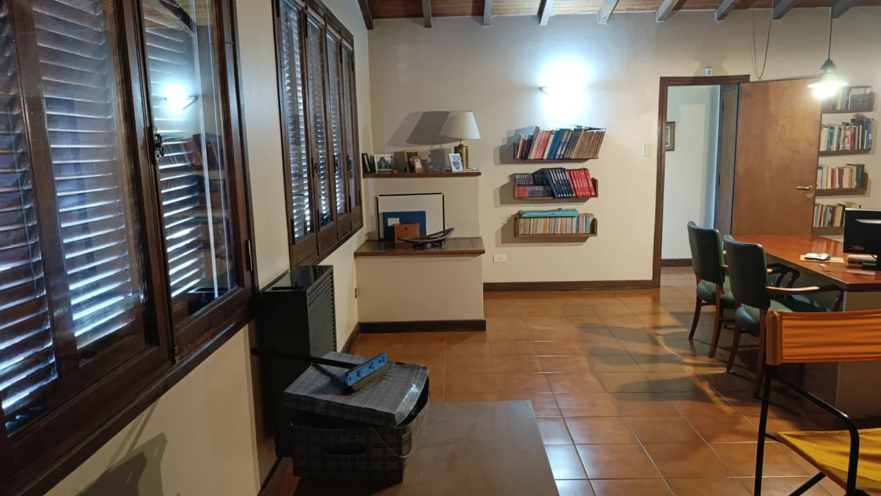 CHALET DE SOLIDA CONSTRUCCION EN IMPECABLE ESTADO